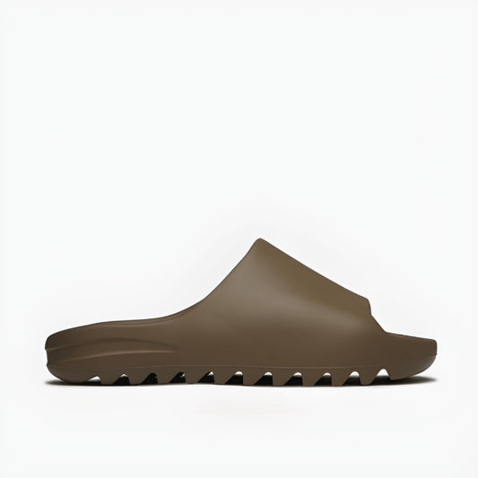 Adidas - Yeezy slide